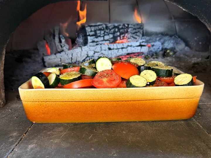 Les légumes rôtis dans le même four