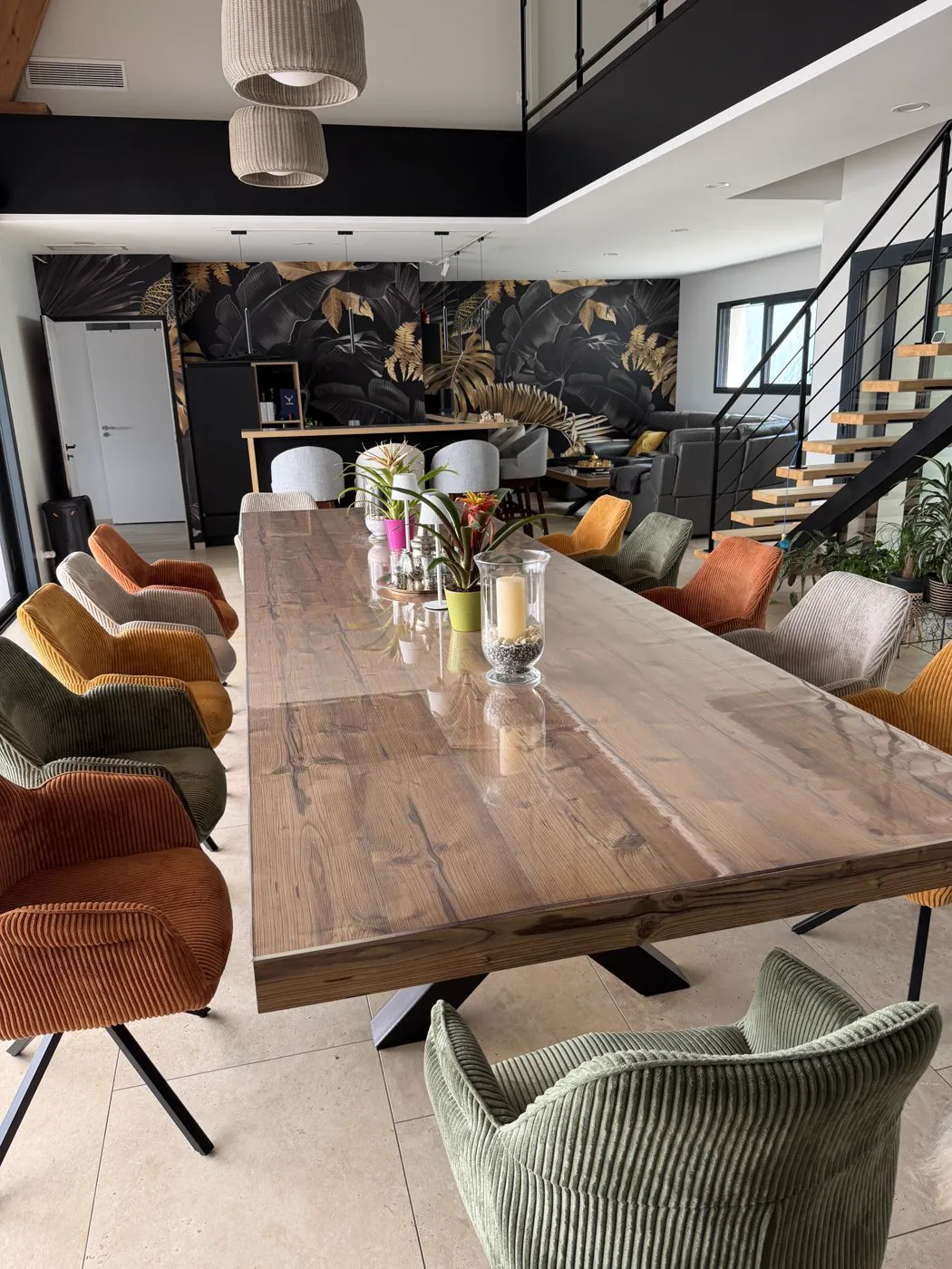 Table conviviale et salon
